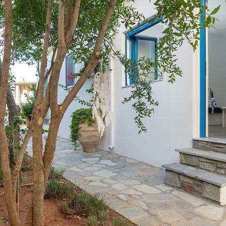 Blue Moon Apartments Makrýgialos Eksteriør billede