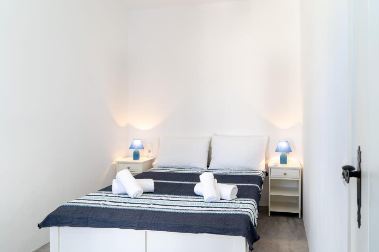 Blue Moon Apartments Makrýgialos Eksteriør billede